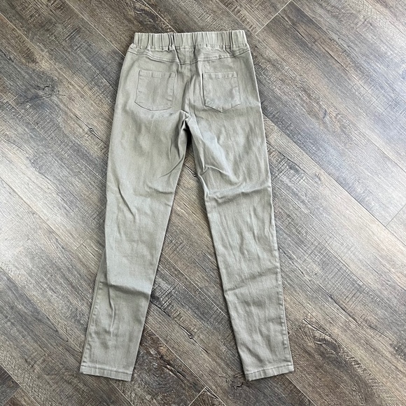 Umgee Olive Green Jeggings Pants ((size Medium)) - Picture 2 of 7